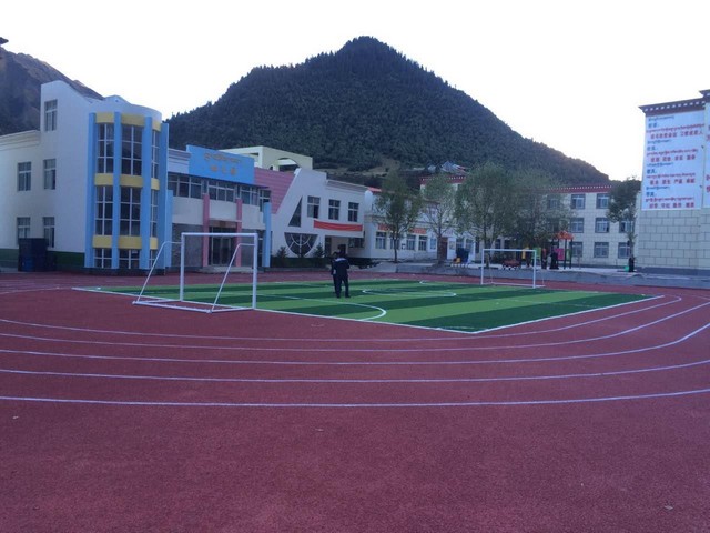 學校該如何選擇塑膠跑道困惑問題分析