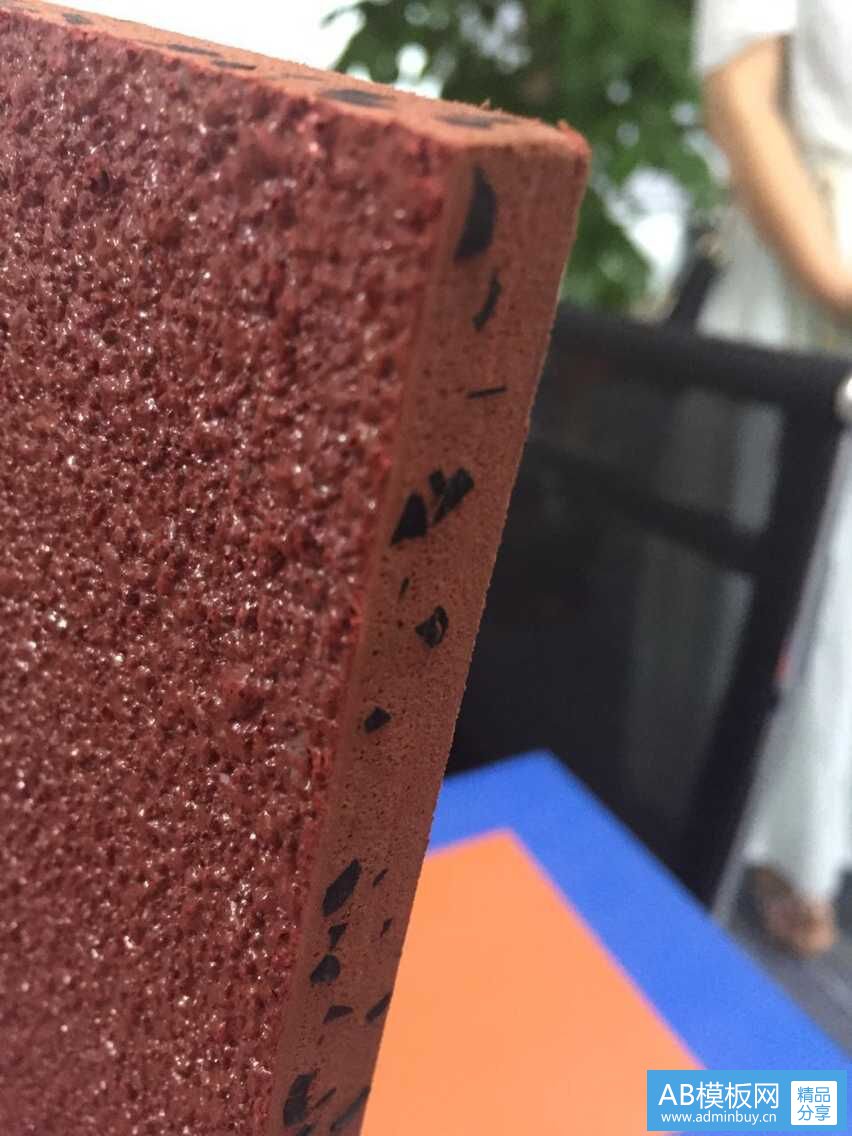 上海浦東塑膠跑道公司告訴你塑膠跑道施工工序