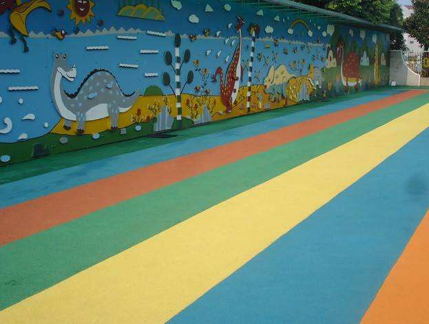 復合型塑膠跑道施工