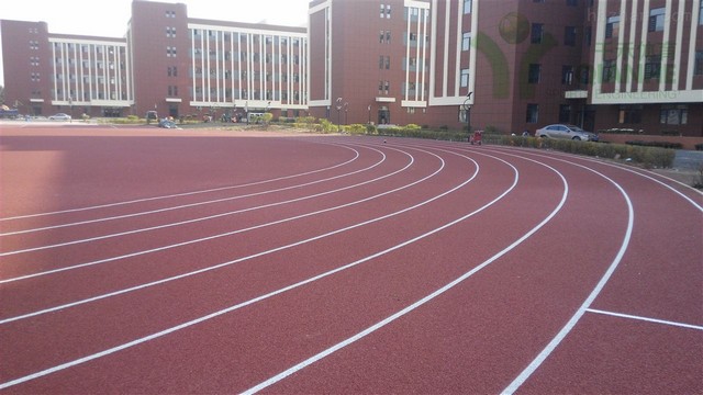 有誰懂透氣型塑膠跑道工程施工工藝?