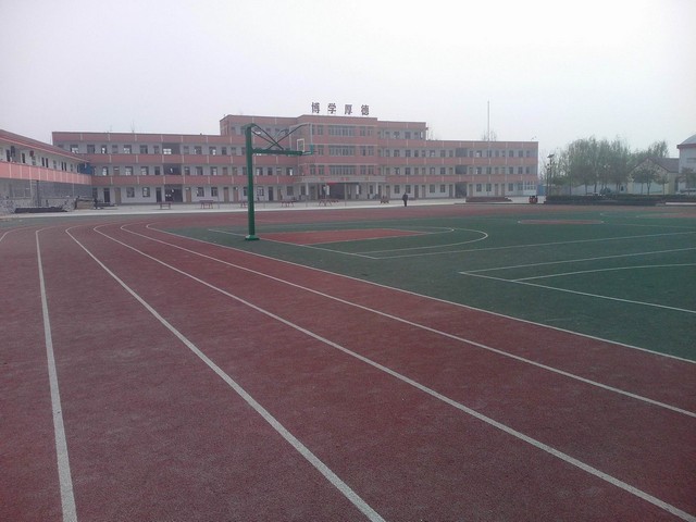 透氣型塑膠跑道包工價(jià)格多少